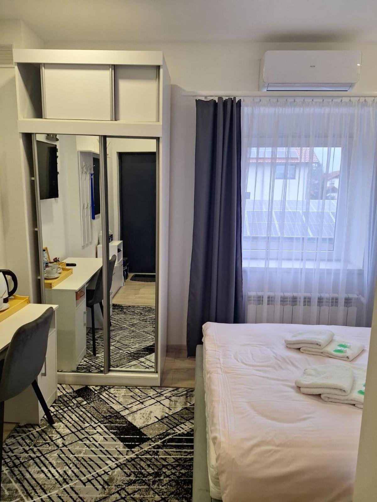 Comfort Stay, Ev, Parking Болеславец Экстерьер фото
