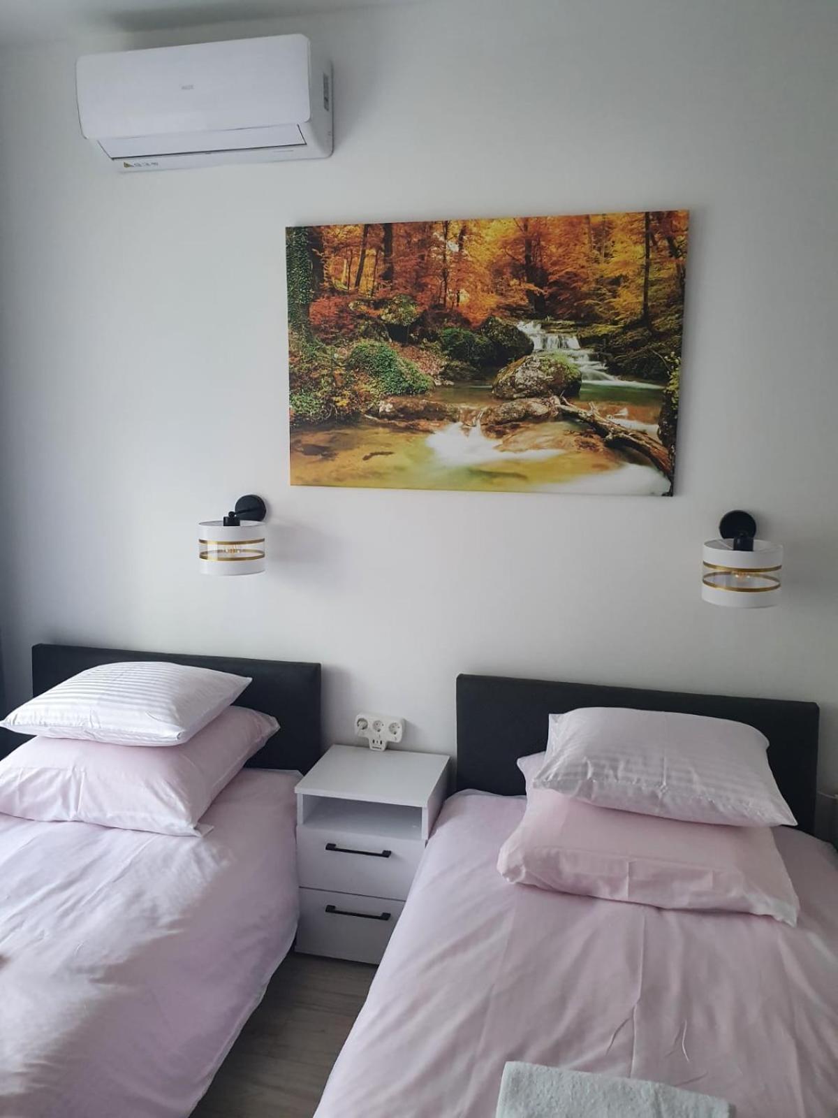 Comfort Stay, Ev, Parking Болеславец Экстерьер фото