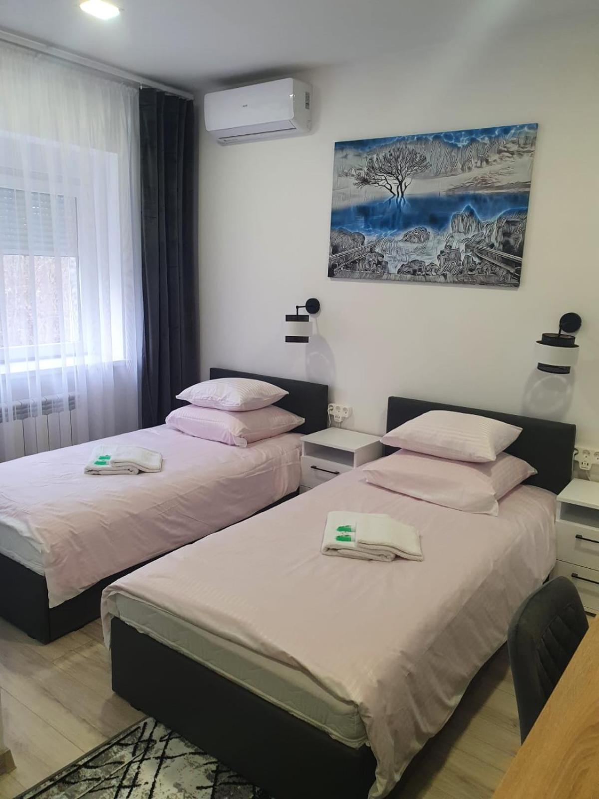 Comfort Stay, Ev, Parking Болеславец Экстерьер фото