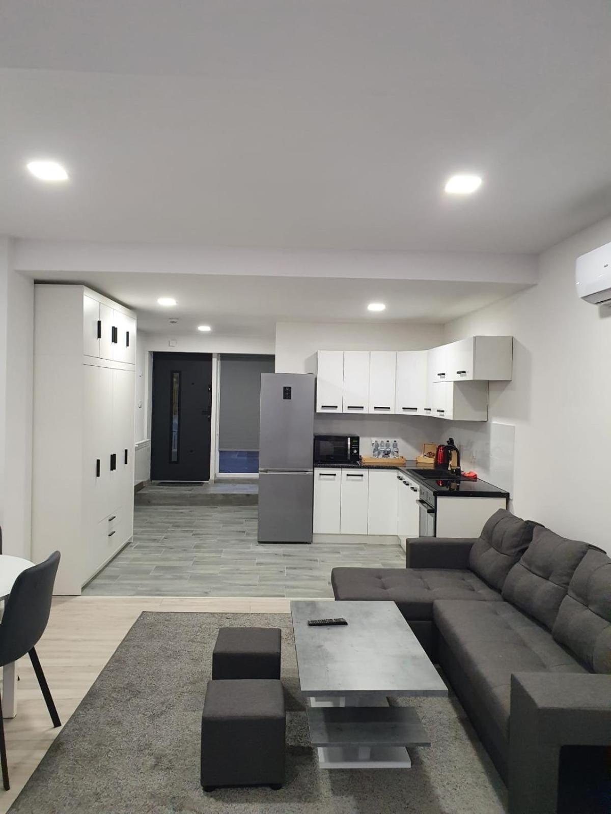 Comfort Stay, Ev, Parking Болеславец Экстерьер фото