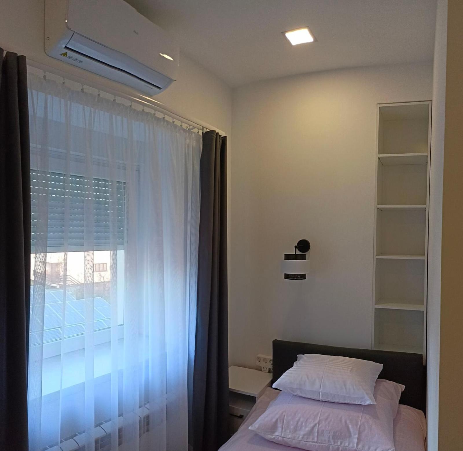 Comfort Stay, Ev, Parking Болеславец Экстерьер фото